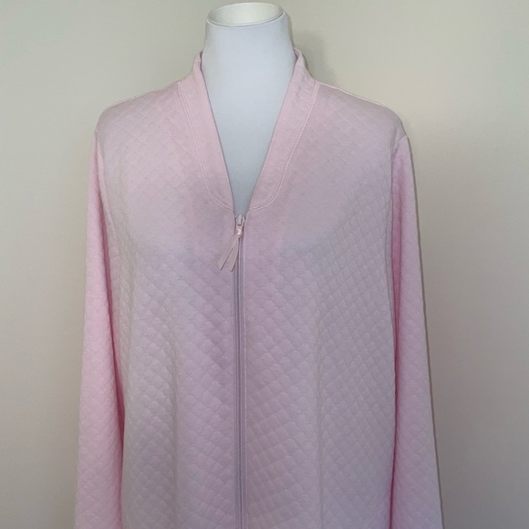 Croft & Barrow Light Pink Quilted Robe - Picture 2 of 6